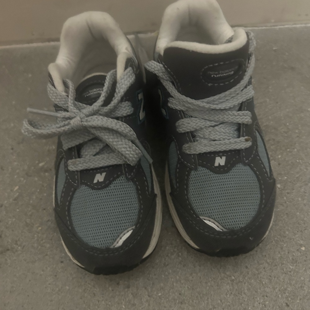 New Balance Kids Sneakers in blue and Gray